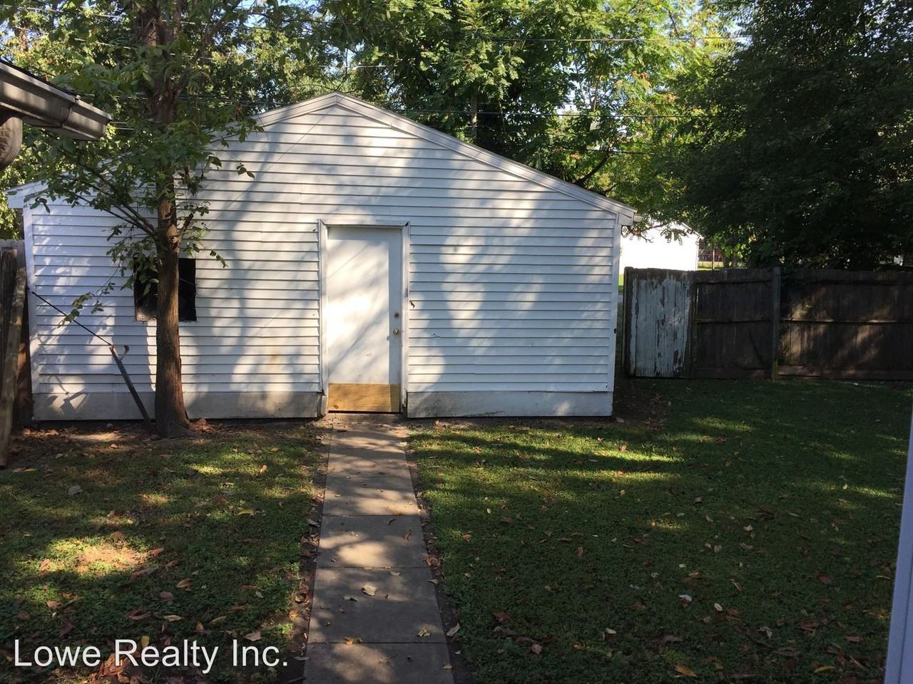 1312 E Walnut St - Photo 3 of 10