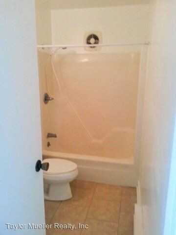 141 Webb St - Photo 2 of 10