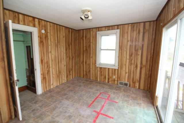 5654 Devlin Ave - Photo 3 of 12