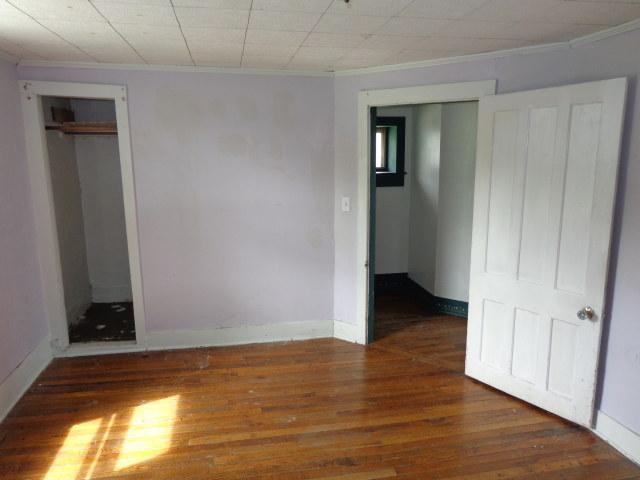 8 Front St - Photo 3 of 14