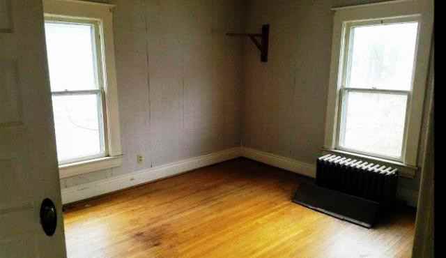 126 Jefferson St - Photo 3 of 9