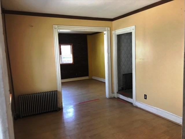 324 Pleasant Ave - Photo 3 of 8