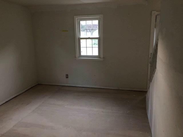 31 W Maple Ave - Photo 3 of 14