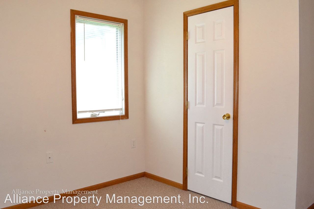 629-631 Thurston St. - Photo 3 of 11