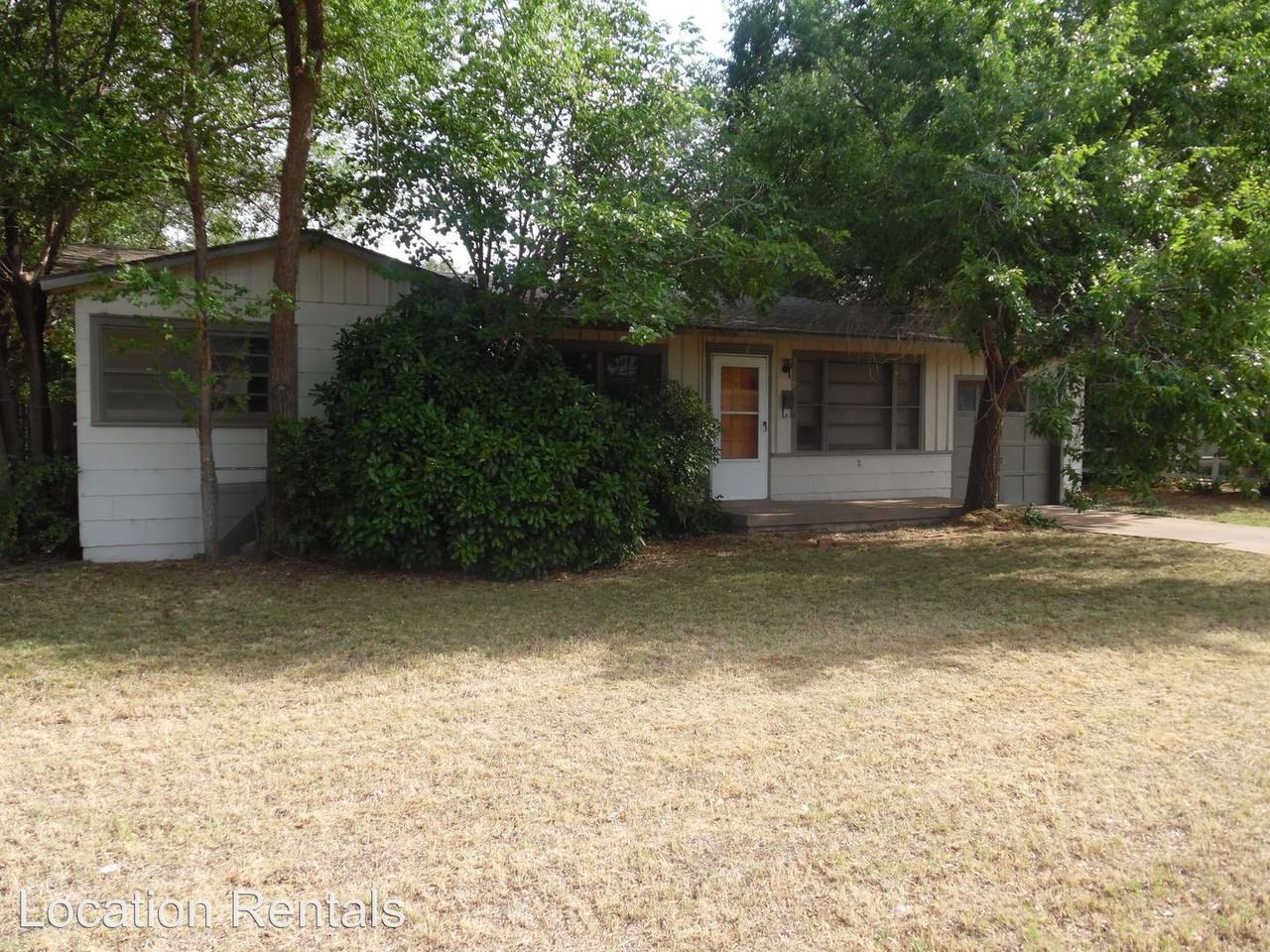 3709 23rd St - Photo 2 of 10