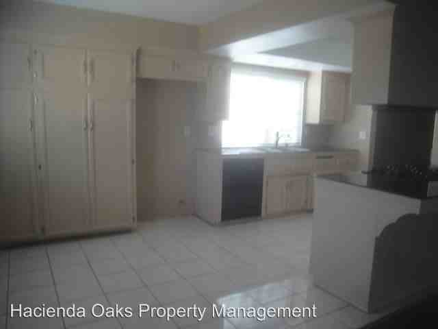 525 Garnet Way - Photo 3 of 8