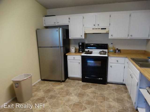 4521 Tradewinds Pl - Photo 2 of 10