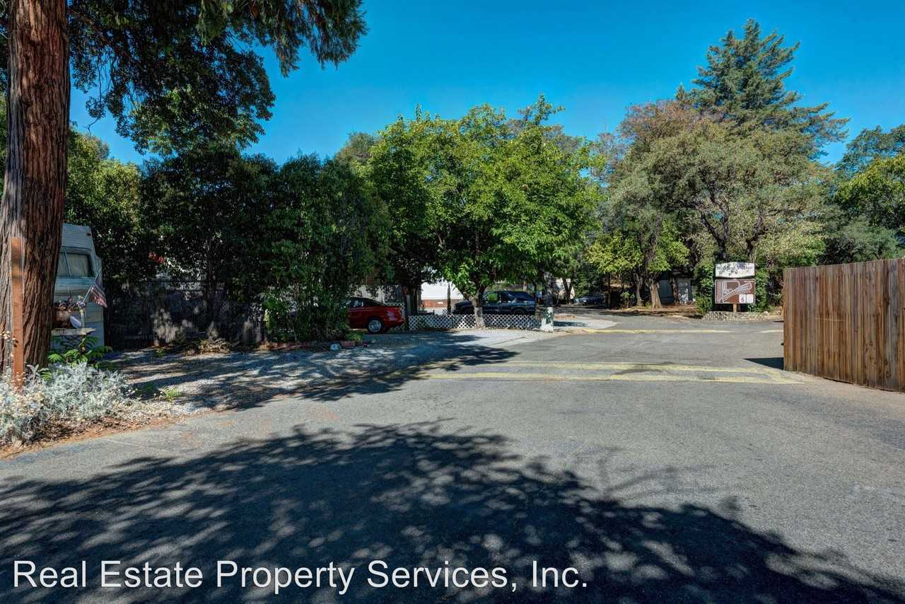 2700 S Market Street - Photo 2 of 5