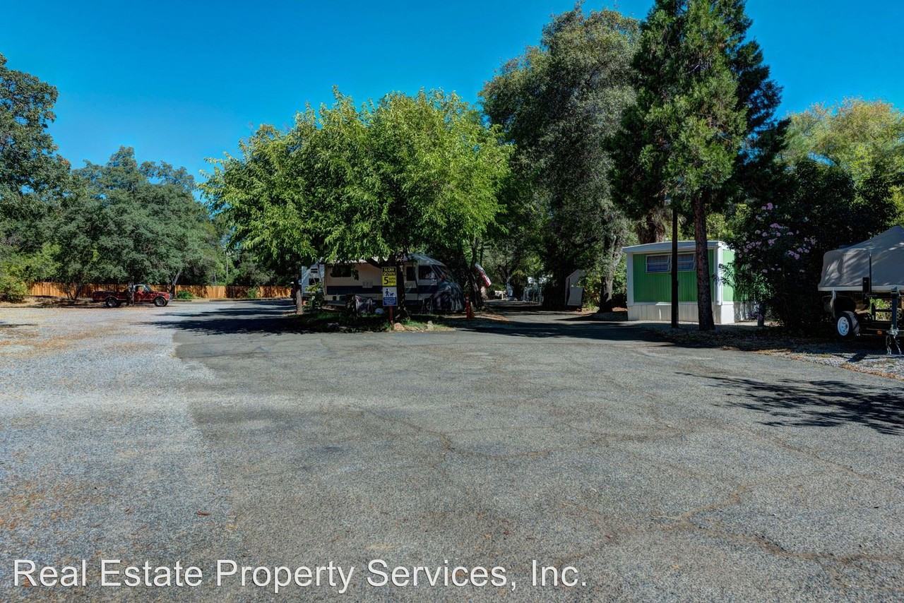 2700 S Market Street - Photo 3 of 5