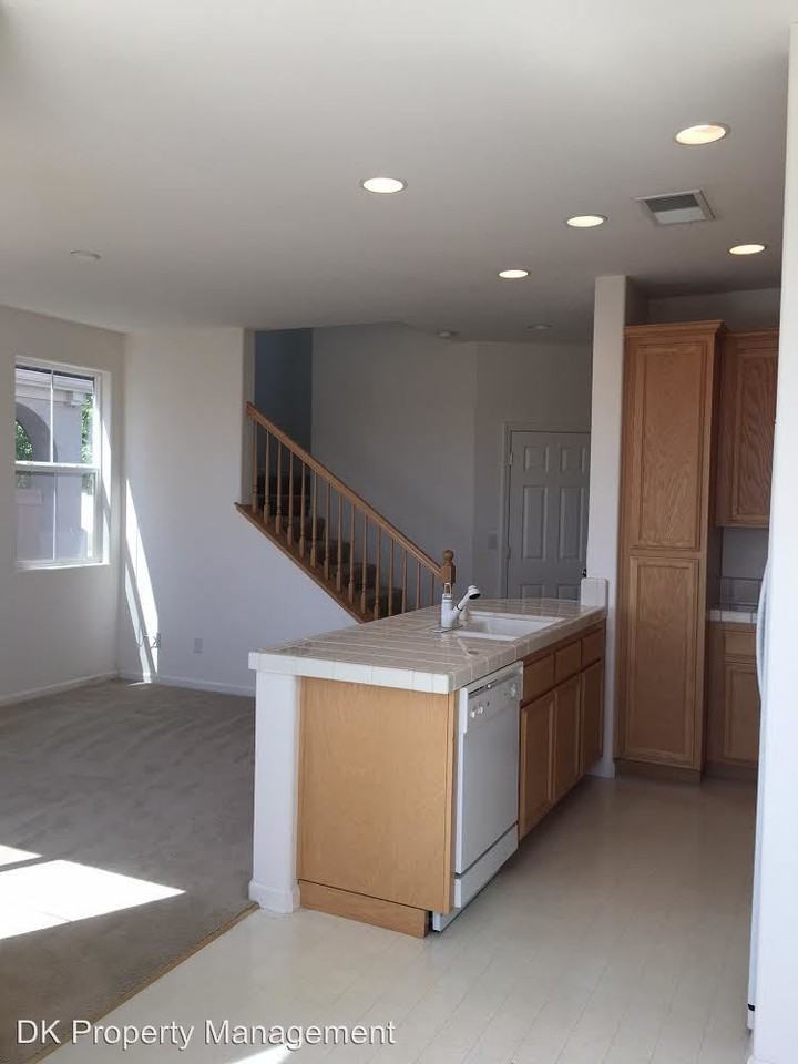 5754 Amnest Way - Photo 2 of 7