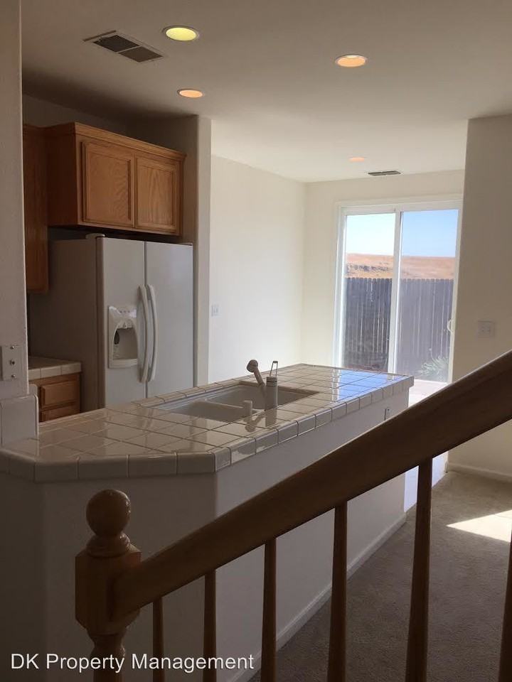5754 Amnest Way - Photo 3 of 7