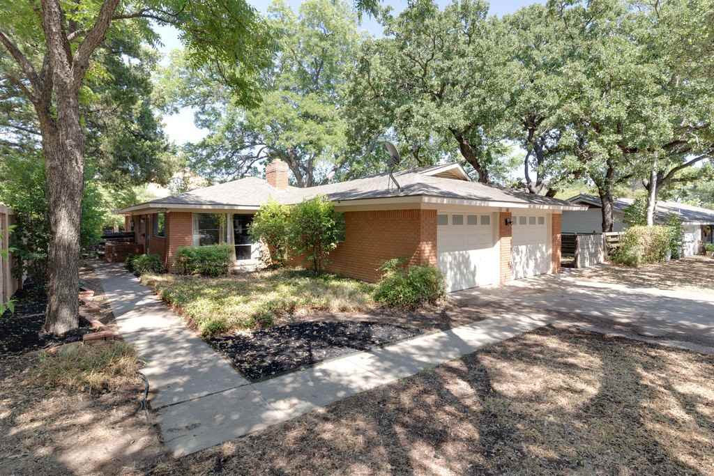 708 Hurstview Dr - Photo 3 of 24