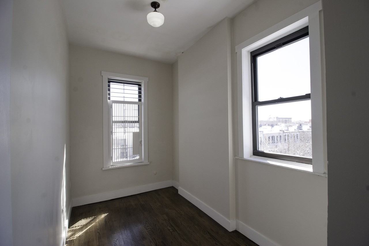 238 Stockholm Street #17MU