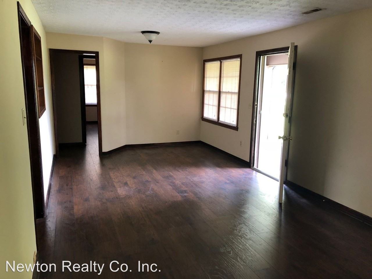 22390 Goodin Rd - Photo 3 of 8