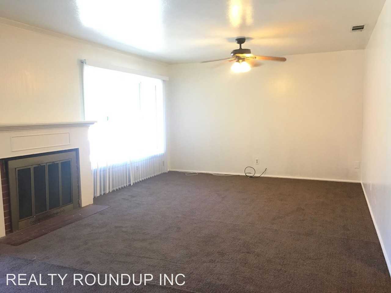 4400 38th Ave - Photo 2 of 10