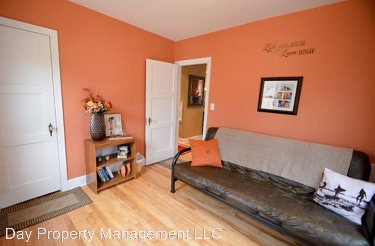1207 W Commercial St - Photo 3 of 14