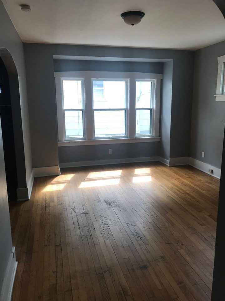 1115 Bond St - Photo 3 of 7