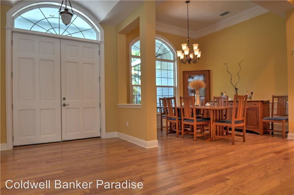 470 N Arrowhead Trail - Photo 3 of 12