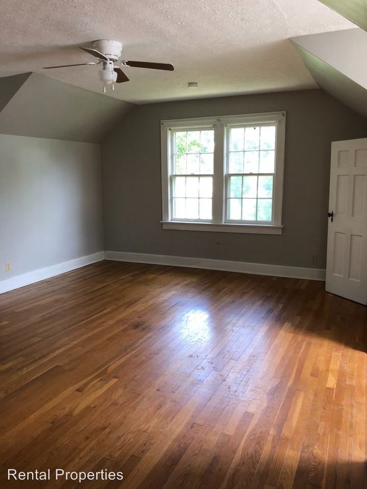 510 and 512 W 7th St. - Photo 3 of 11