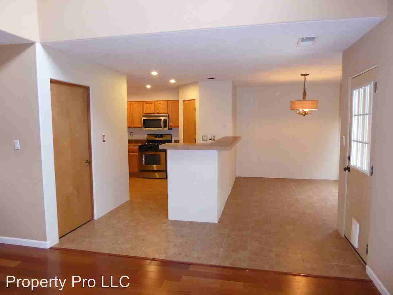 7424 Via Contenta NE - Photo 2 of 31