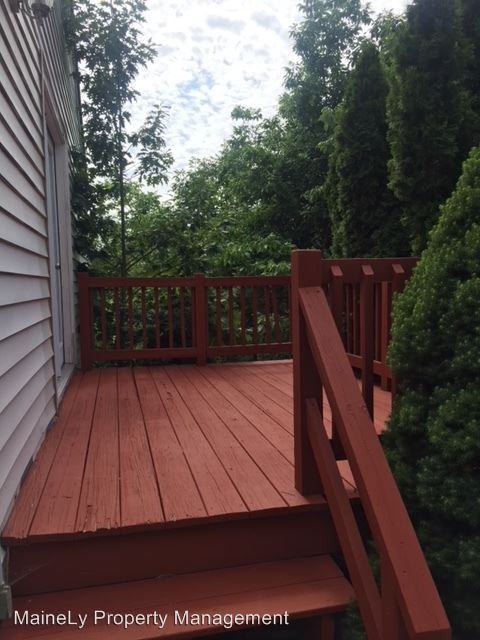 175 Middle Rd - Photo 2 of 12