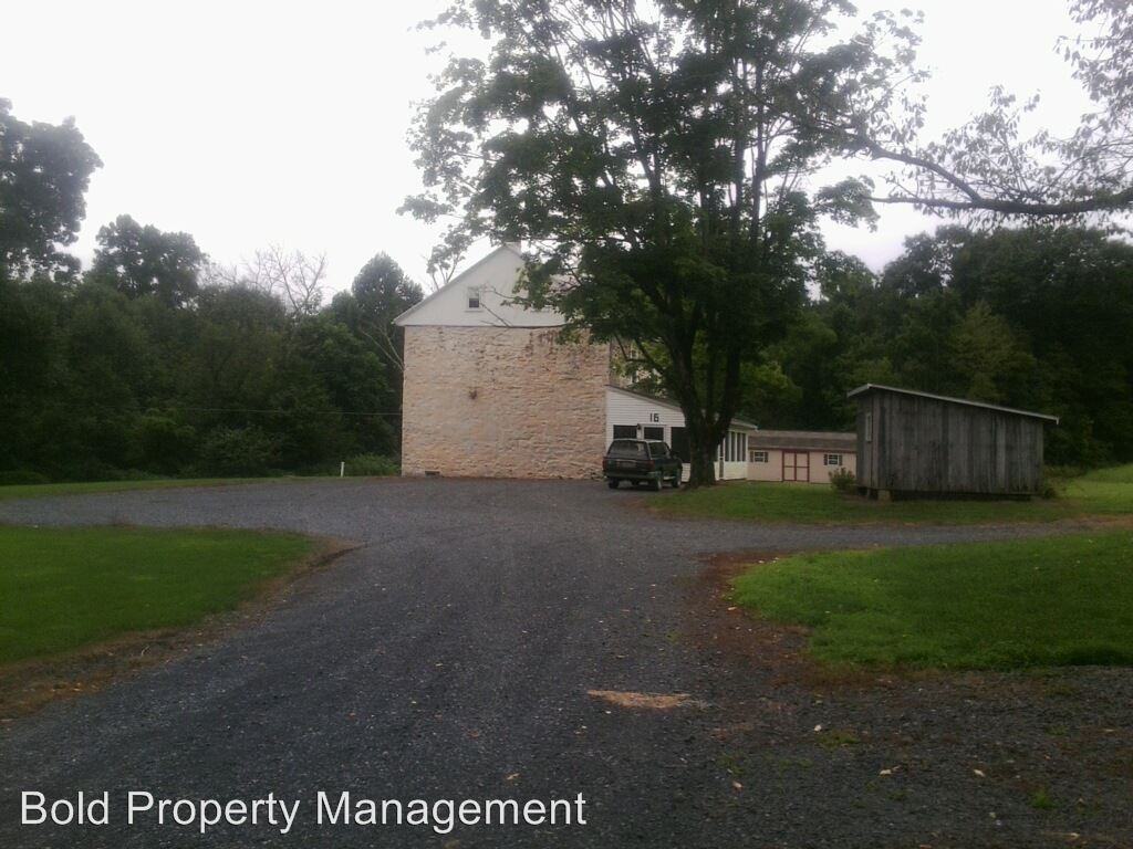 16 Birch Ln - Photo 2 of 11