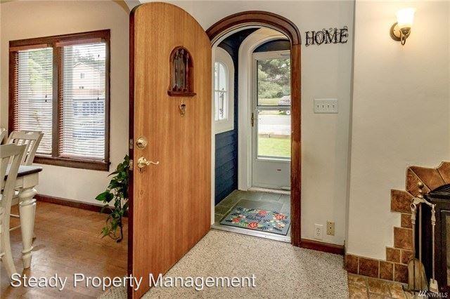 1008 Maine St - Photo 3 of 20