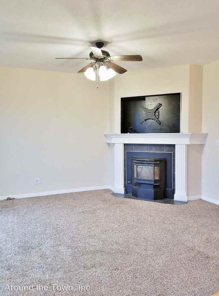 16005 S Cole Rd - Photo 2 of 13