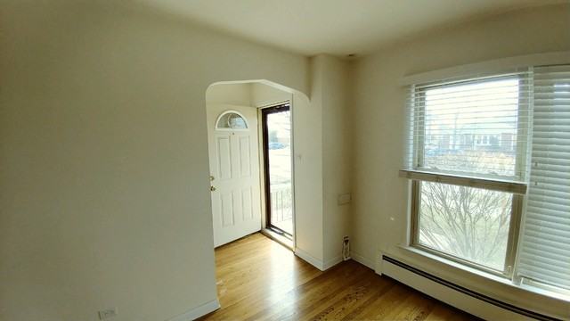 10317 S Central Park Ave - Photo 2 of 22