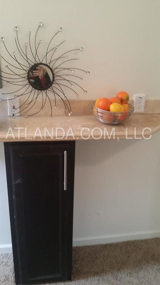 153 Little St SE - Photo 3 of 24