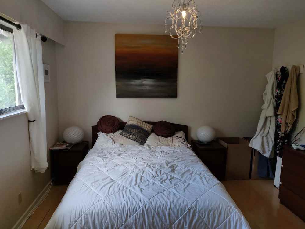 2685 127 St - Photo 3 of 8