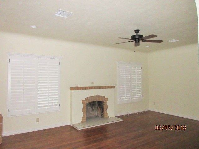 28 Half Moon Dr - Photo 3 of 25