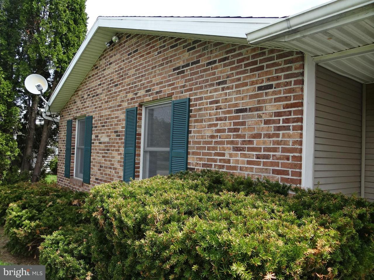 14653 Sherwood Dr - Photo 2 of 22
