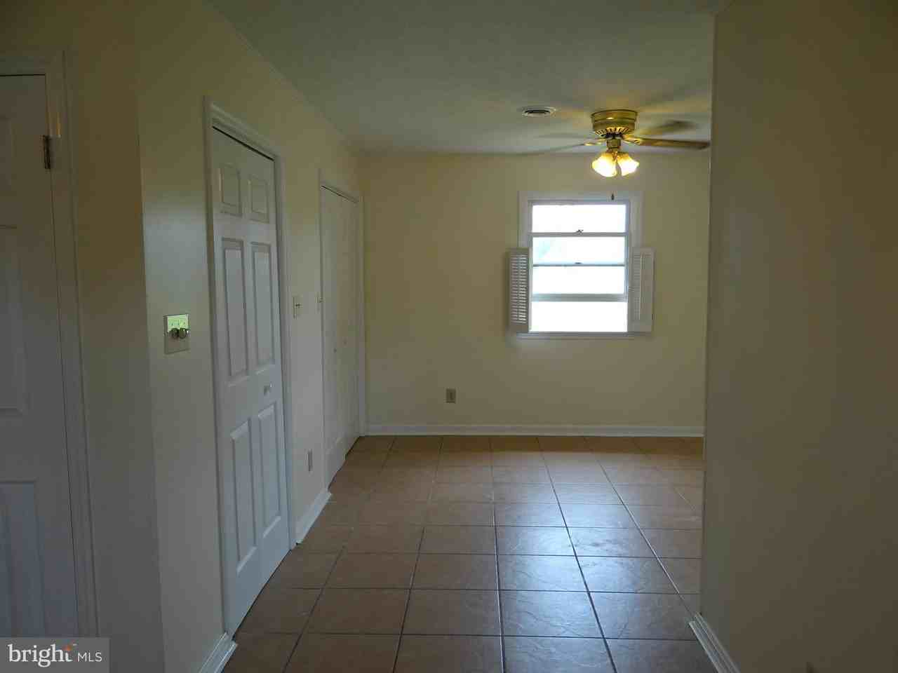 14653 Sherwood Dr - Photo 3 of 22