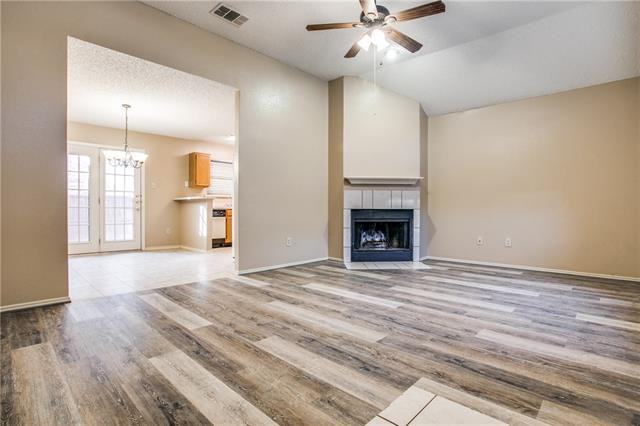 1541 Collin Dr - Photo 3 of 25