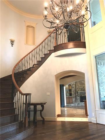 908 Chalet Ct - Photo 2 of 27