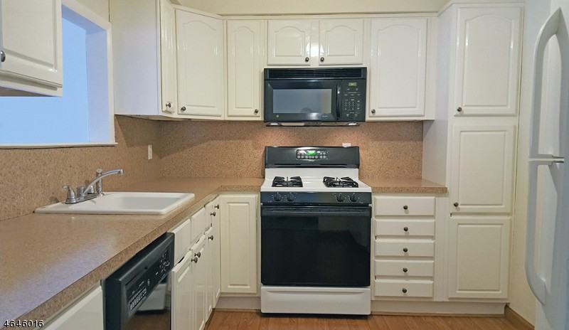 19 Eagle Dr - Photo 2 of 15