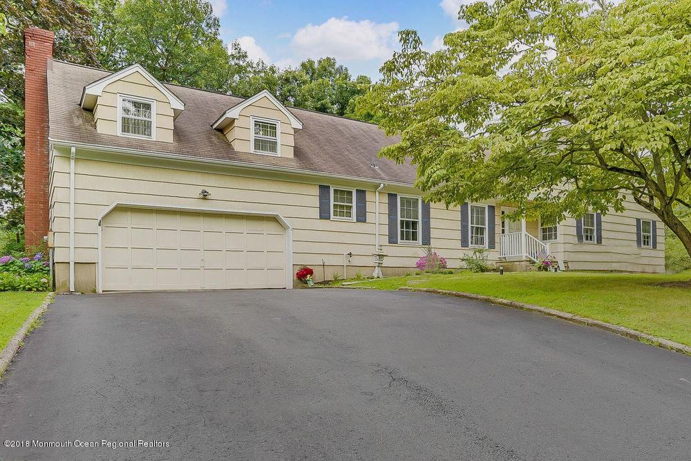 2 Matilda Dr - Photo 2 of 32