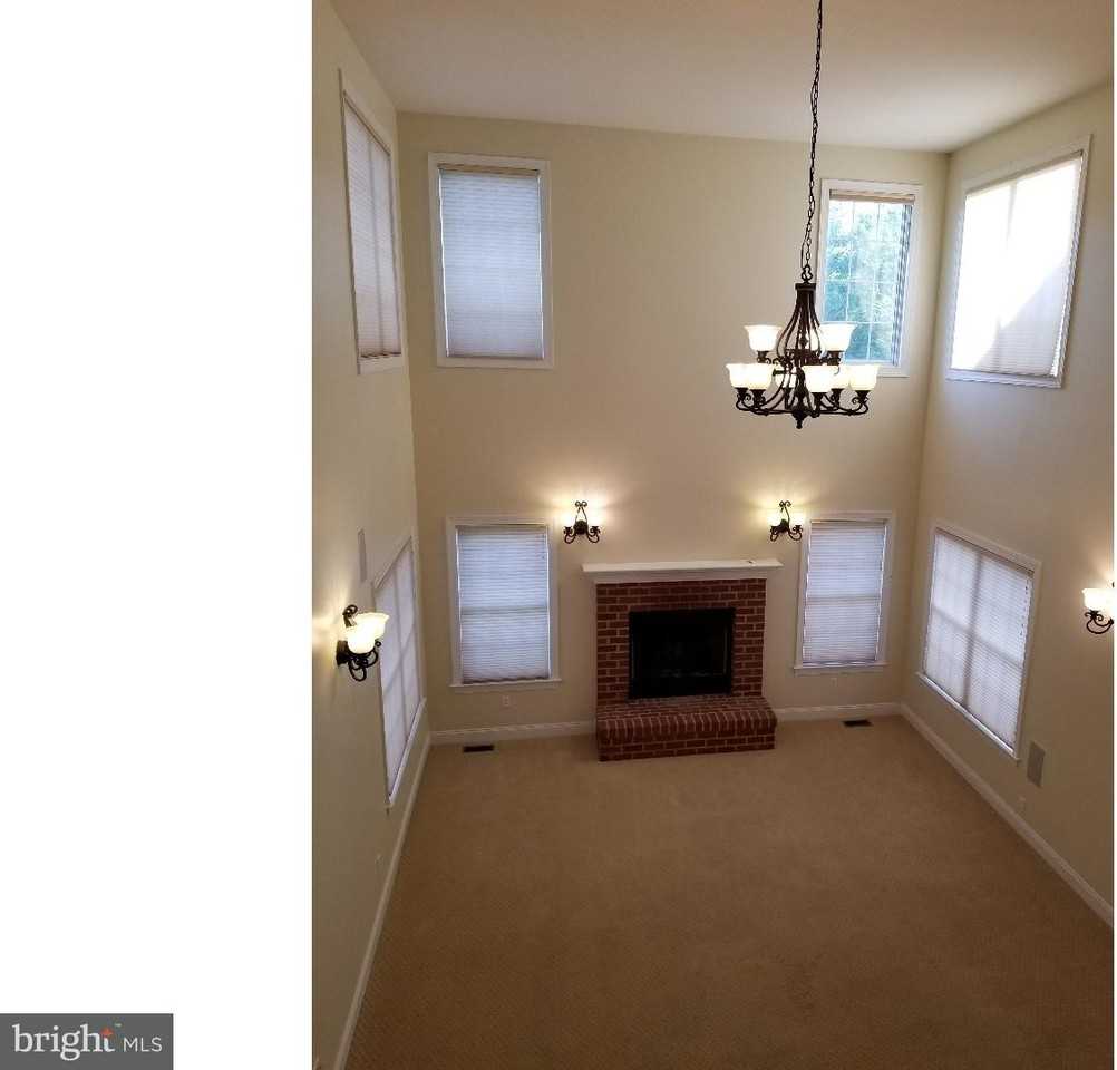 1212 Hurlock Ct - Photo 3 of 22