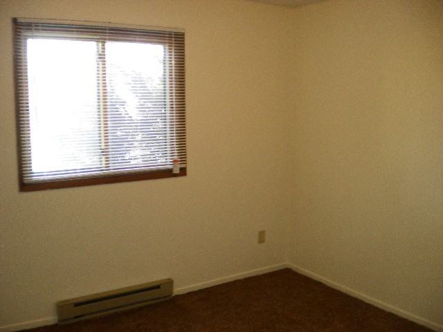 120 Sarah Lane - Photo 3 of 20