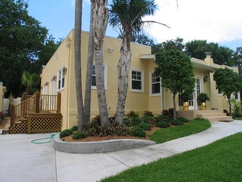 120 S Hale Ave - Photo 2 of 8