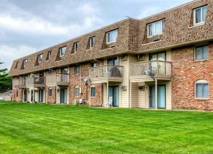 Willow Park Apartments for Rent 6514 Chaffee Rd, Des Moines, IA 50315