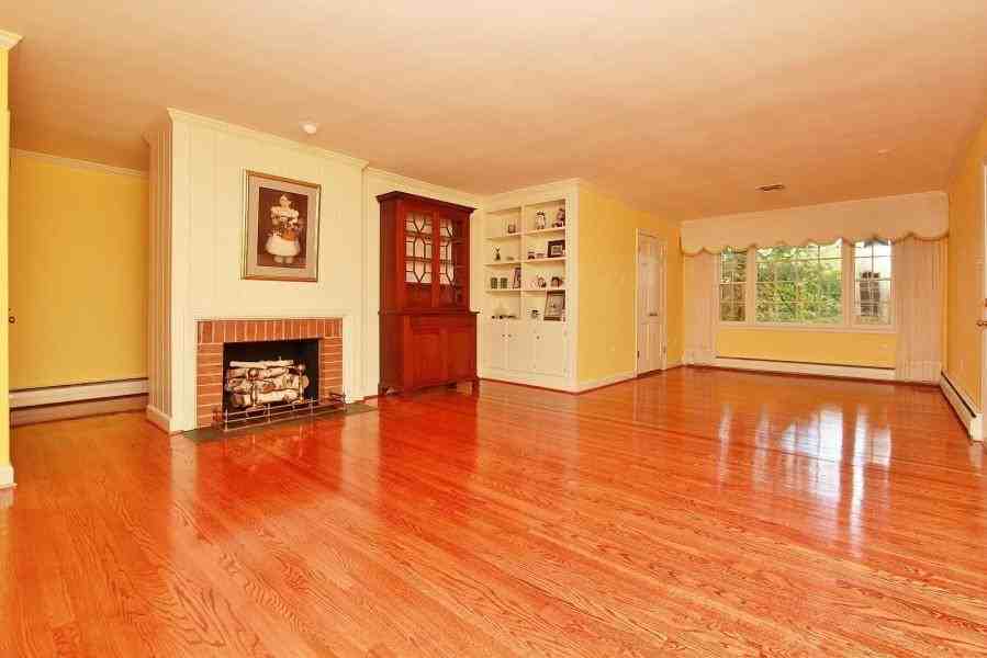 3043 Hemlock Ln SW - Photo 2 of 8