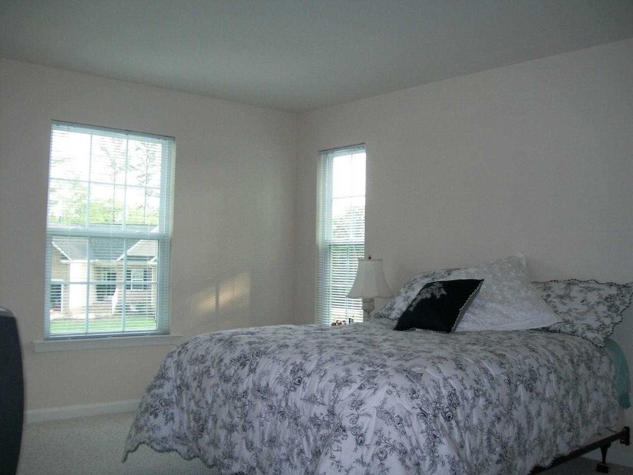 7112 Lavender Ln - Photo 2 of 5