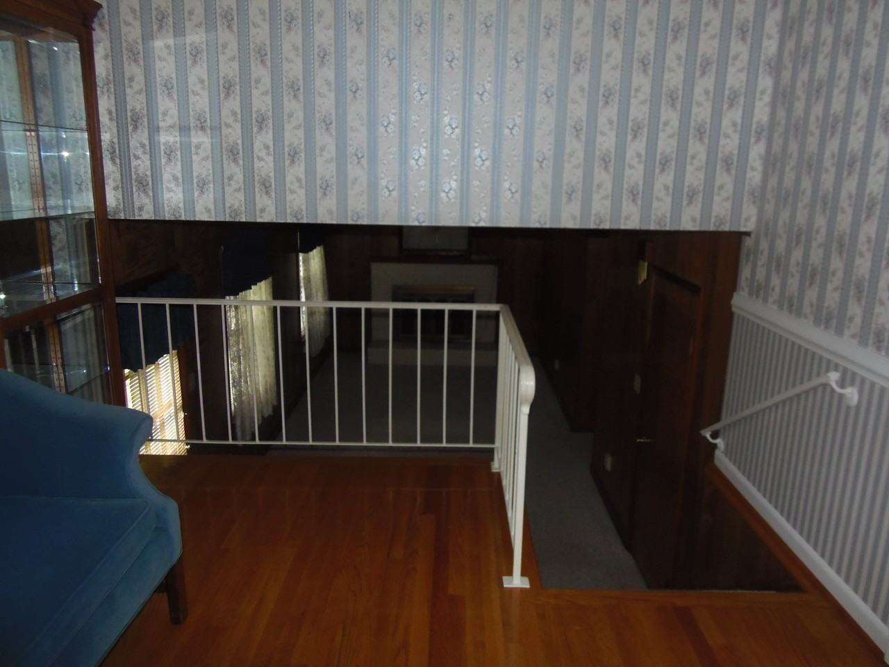 3033 Glenmont Dr - Photo 2 of 28