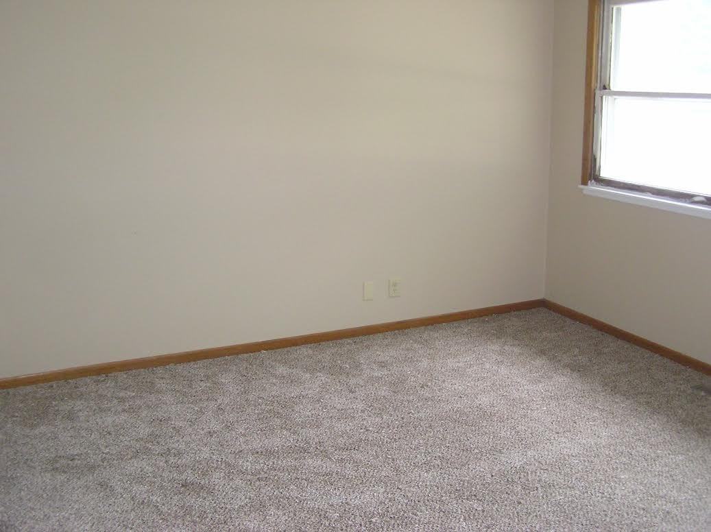 1834 7th St - Photo 2 of 9