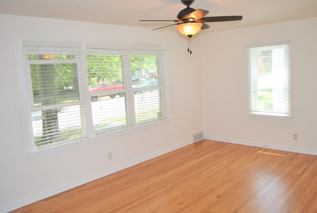 1085 S 8th Ave - Photo 2 of 35