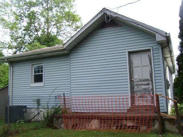 128 Marshall Ave - Photo 3 of 17