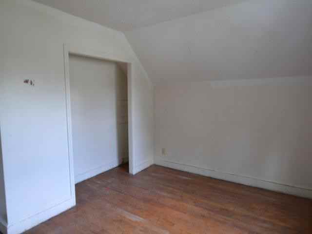 325 Park Ave - Photo 3 of 17