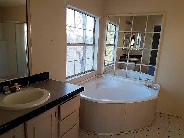853 Estrella Rd - Photo 2 of 18